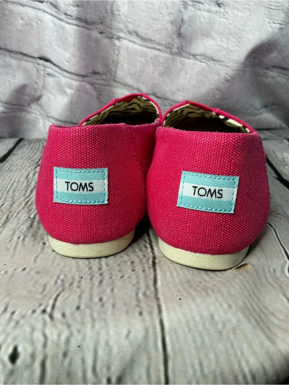 TOMS Alpargata‎ Barbie Hot Pink Fuschia Canvas Slip-On Flats Sneakers Shoes Sz 9